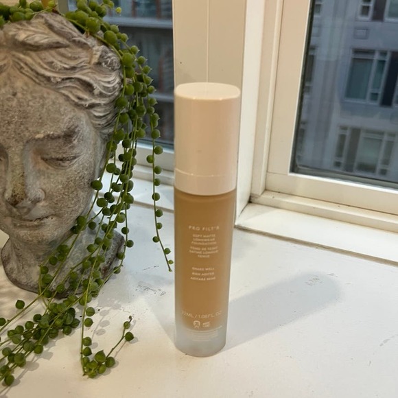 NEW Fenty Beauty Pro Filt'r Soft Matte Foundation in 265 Medium - Picture 2 of 4